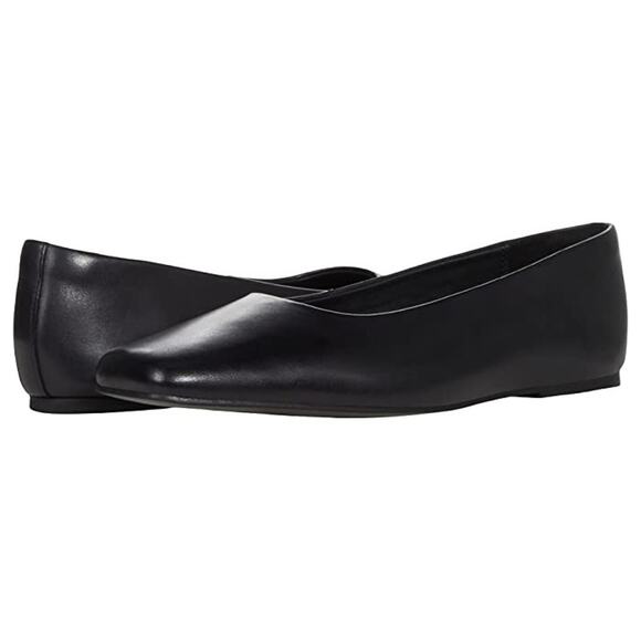 NWT Clarks(R) Women Pure Ballet 2 Flat in Black Leather- Size 6 - Picture 1 of 3